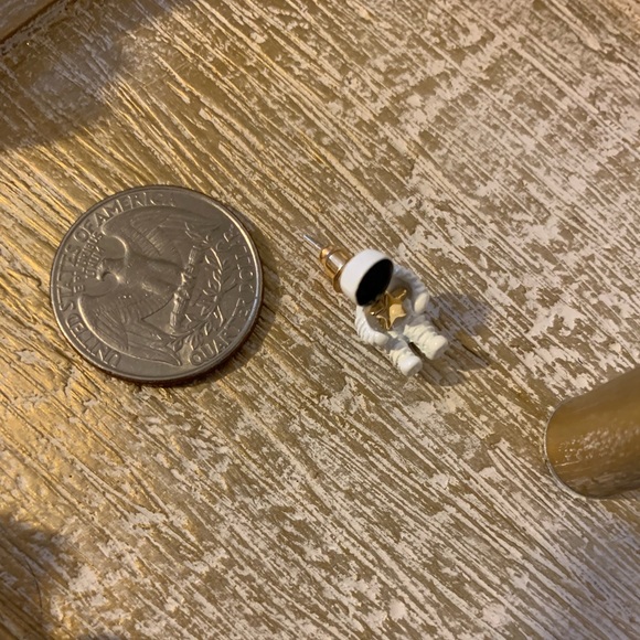 🚀Astronaut Studs 💫 - Picture 5 of 7